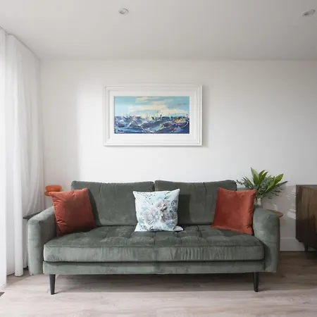 Sea Breeze, Newquay